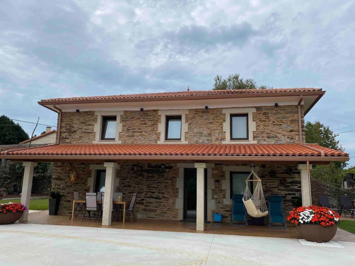 Vila Casa Fontes Rosas Touro Exteriér fotografie